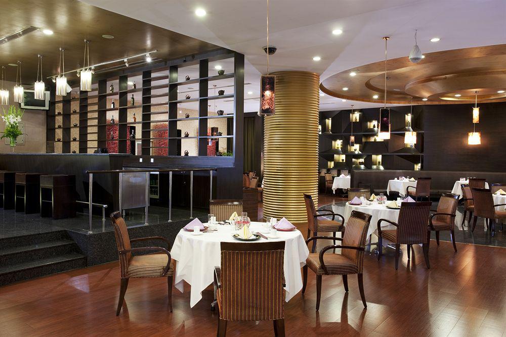 Holiday Inn Central Plaza Peking Restaurace fotografie